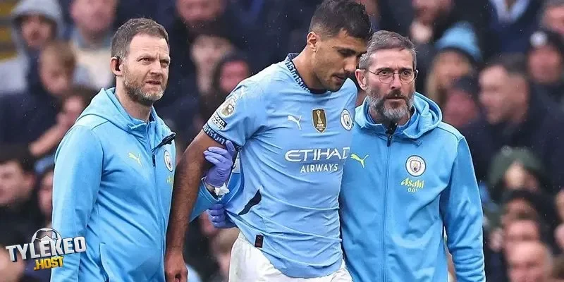 Man City sẽ phải đối mặt với kịch bản 1 mất 1 còn