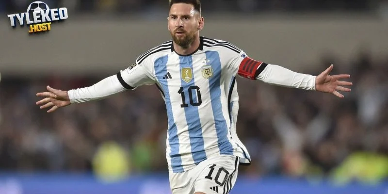 Sự kiện Messi được đội bóng cũ mời gọi