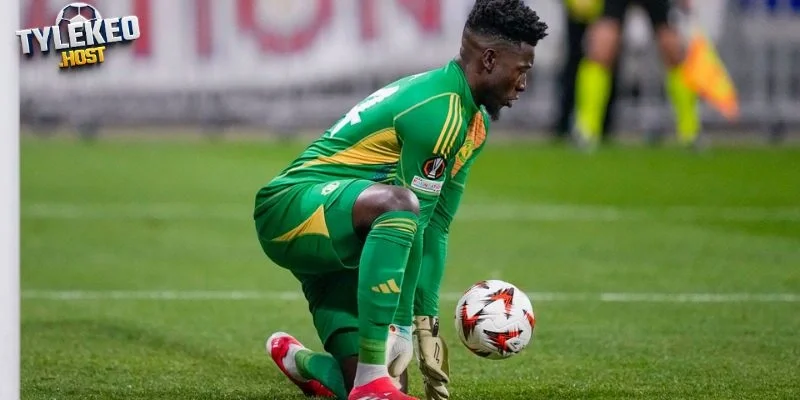 Onana quay về Quỷ Đỏ